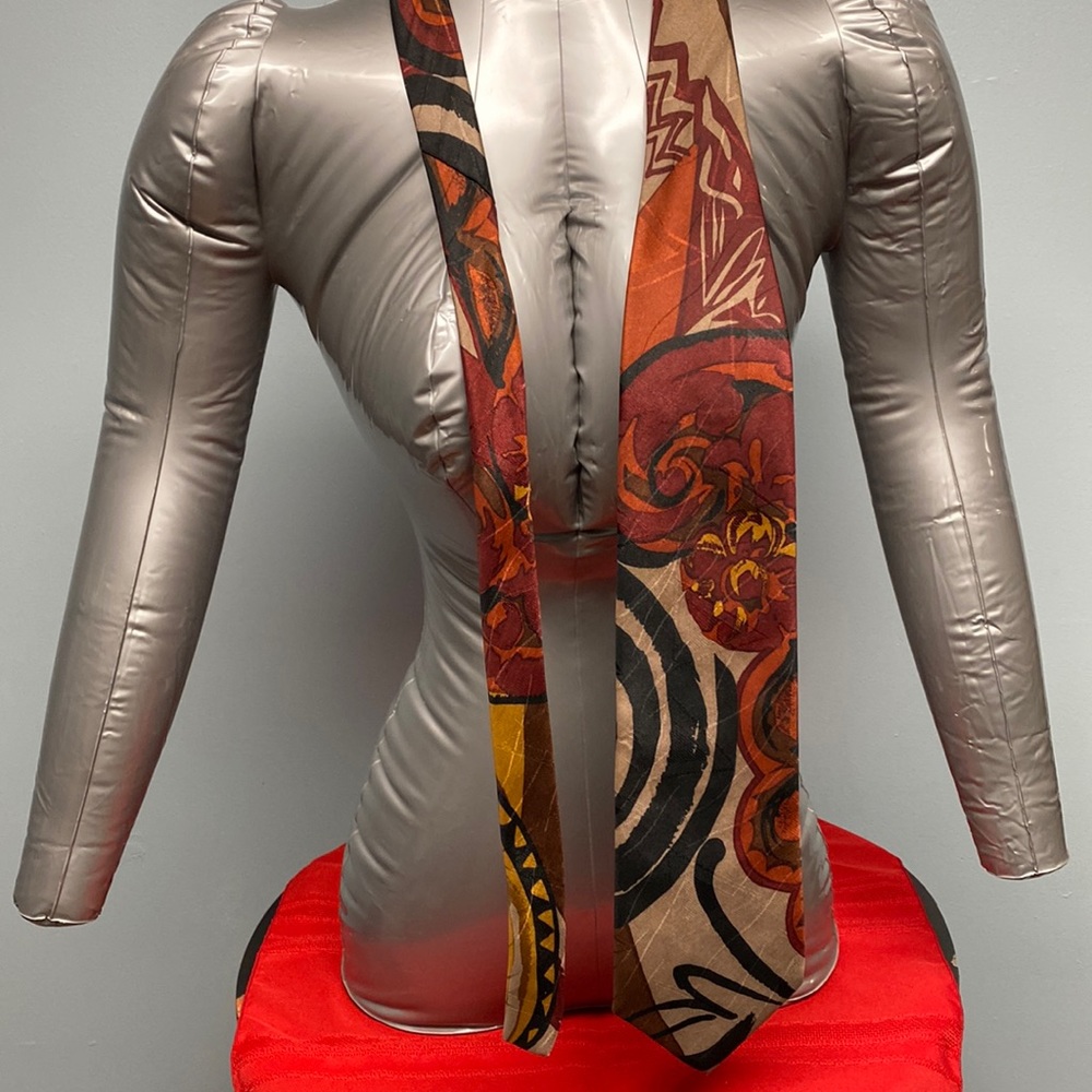 Pierre Balmain tie